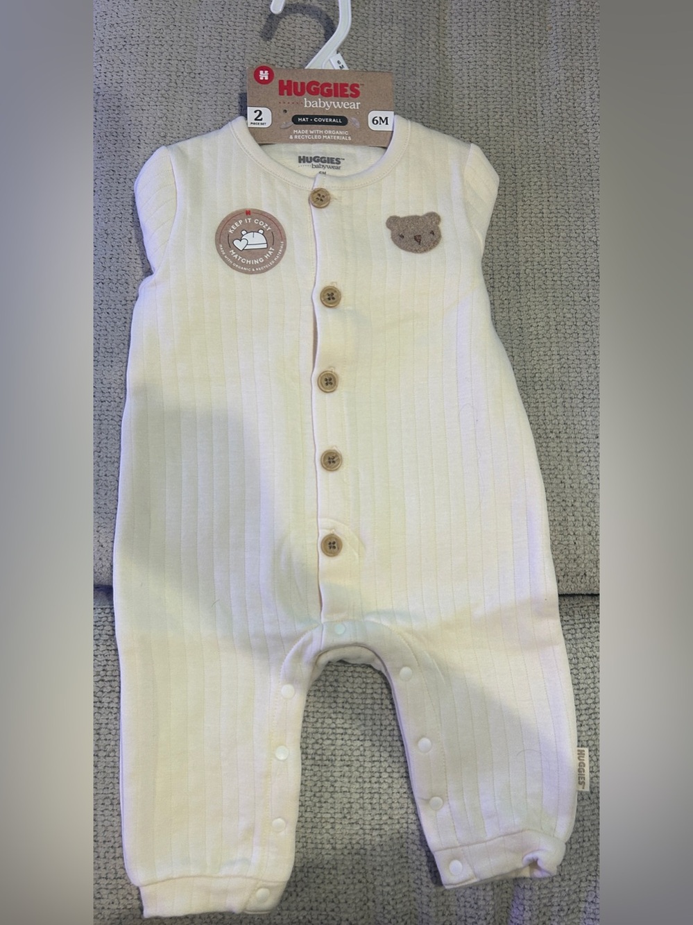 Huggies Cozy Cream Ribbed One-Piece with Bear Appliqué and Beanie 6M NWT🍼 - Picture 6 of 6